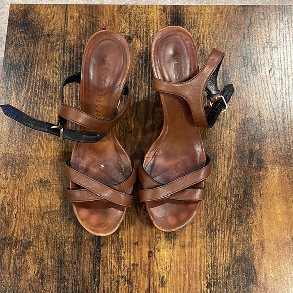 SOLD Burberry Brown Leather Wedges Platform Strappy 4” sandals / 9 US / 39 EU - Picture 2 of 12